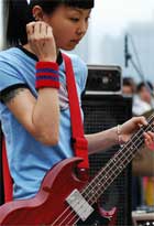 hang_on_box_bass.jpg