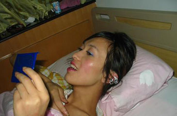 lili_in_bed_.jpg